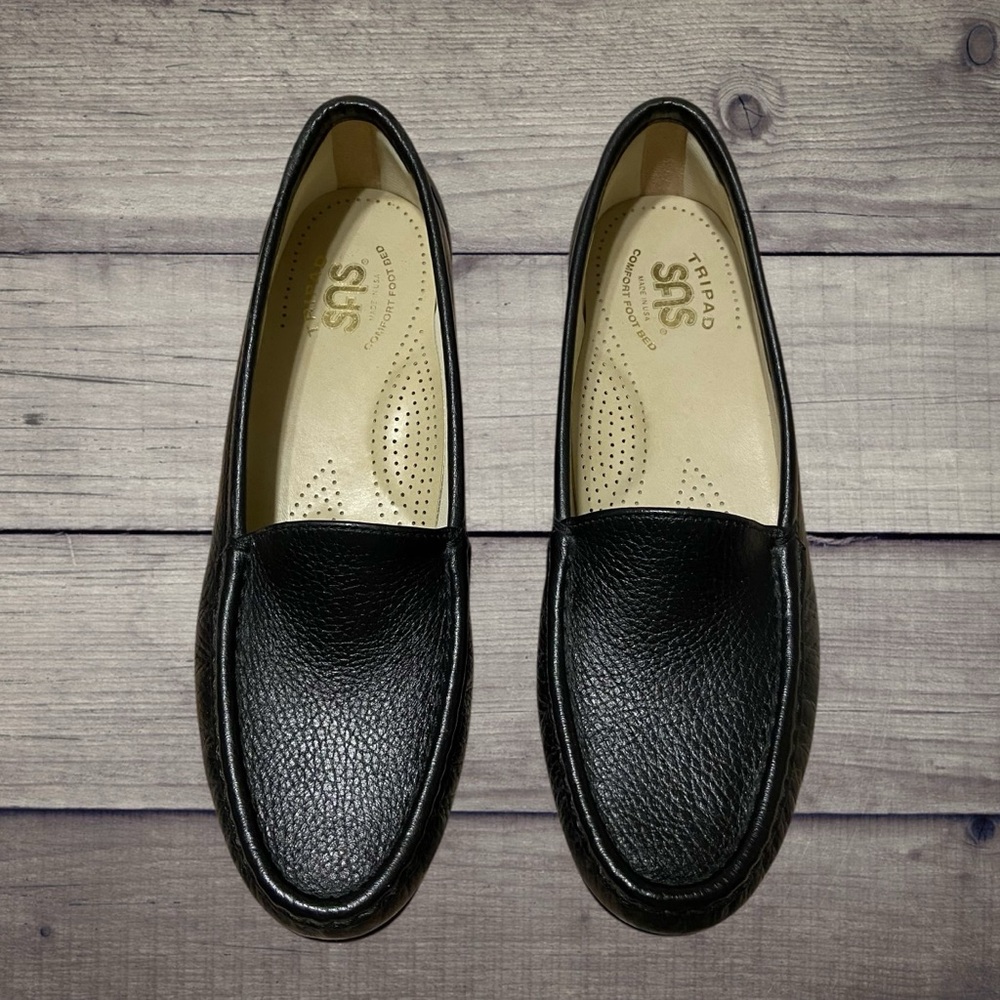 SAS Simplify 7 Narrow Black Leather Loafers Flats Comfort Shoes Mint Made in USA
